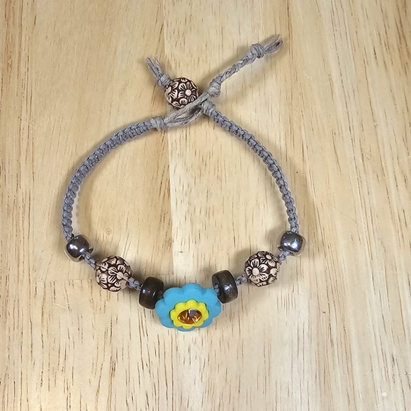 Floral Boho Bracelet - Picture 4 of 6